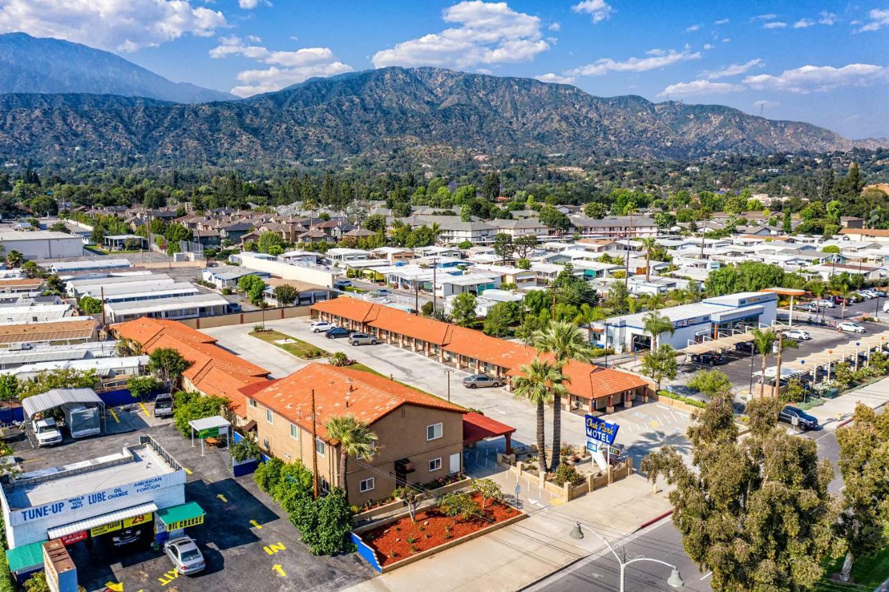 Oak Park Motel Monrovia Exterior photo